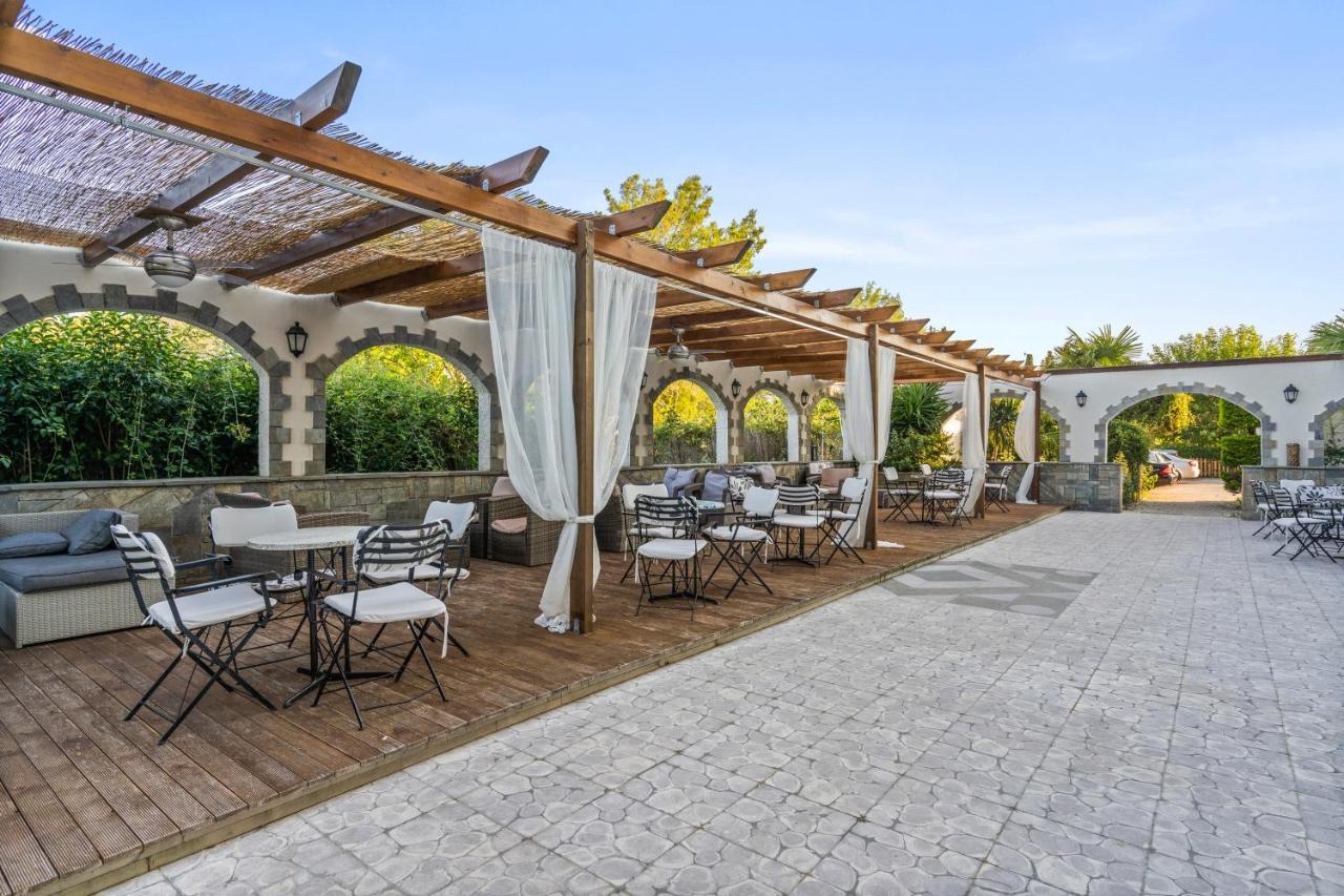 Stefania Hotel Амарінтос Екстер'єр фото